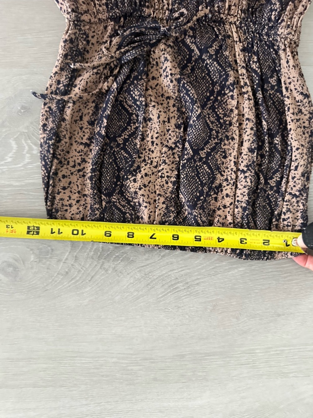 Gauze Snake Print Romper - Picture 6 of 9